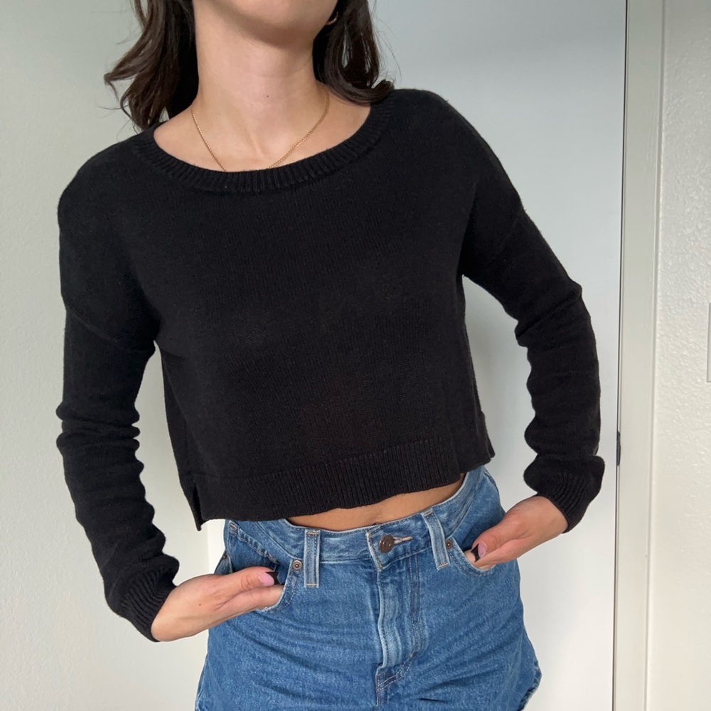 Forever 21 Black Cropped Sweater